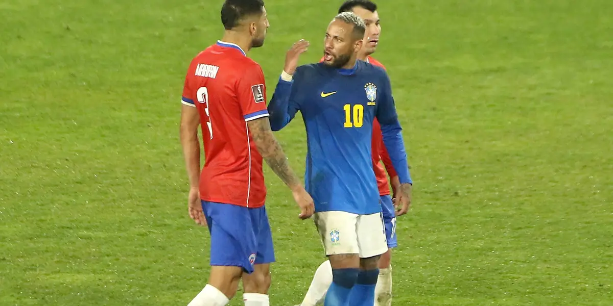 Neymar foi criticado na vitória diante do Chile e desabafou nas redes sociais com motivo por estar “fora de forma”