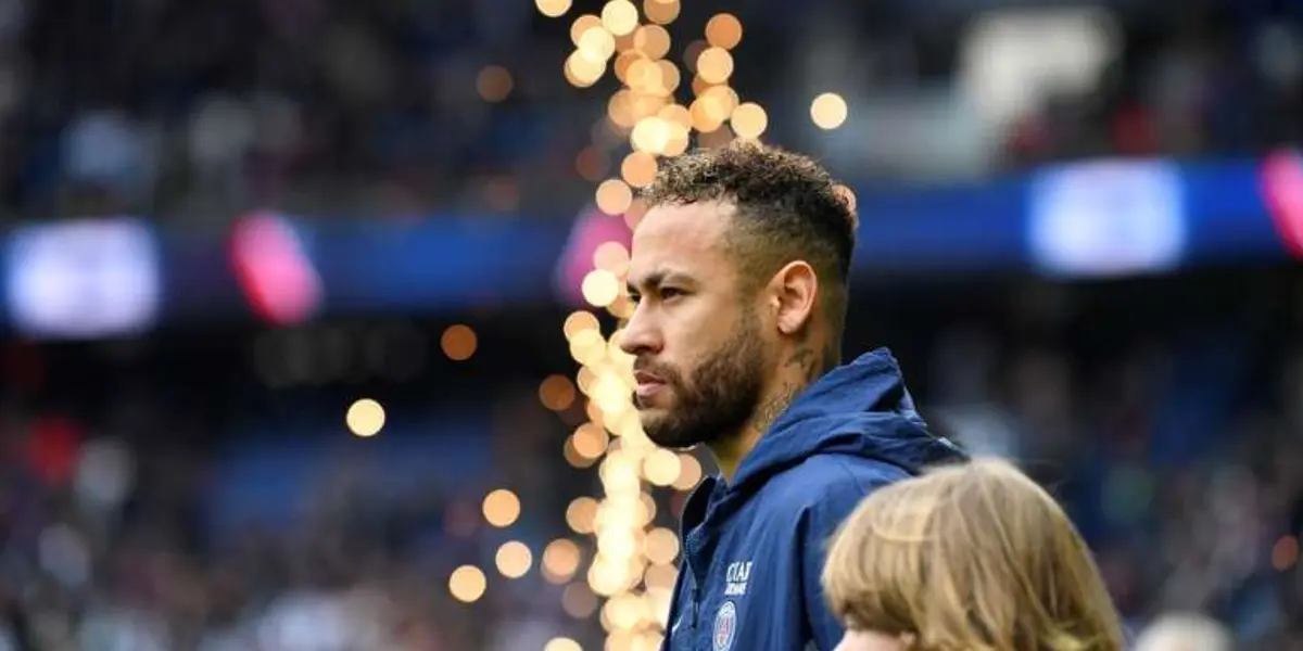 Neymar pai foi aproveitar o período de festas no Brasil e levou a namorada