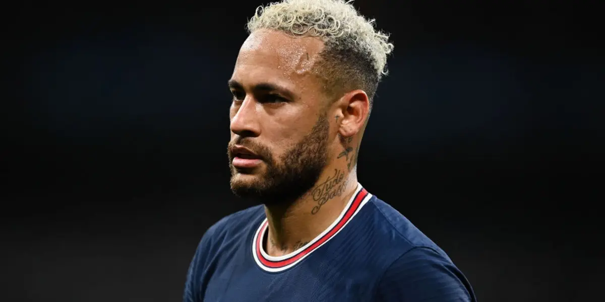 Neymar parce estar revoltado com o que fez a sua mãe nos últimos dias