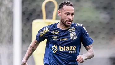 Neymar se prepara para o começo do Campeonato Brasileiro (Foto: Santos)