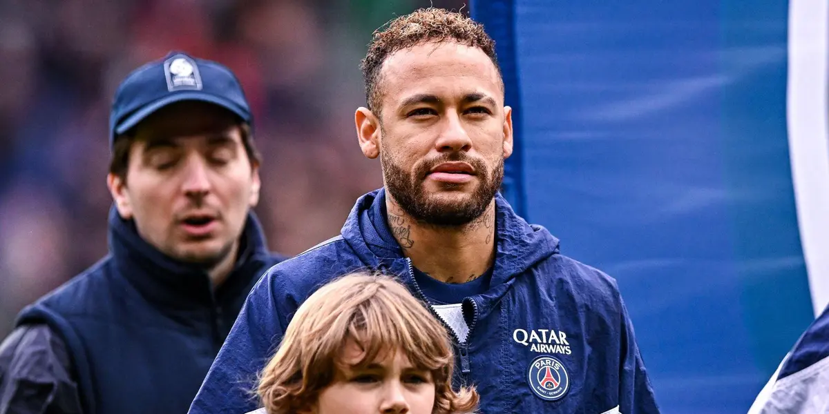Neymar toma nova atitude que pode ir contra os Sheiks e causar novo problema grande no PSG. Vestiário do clube francês pega fogo