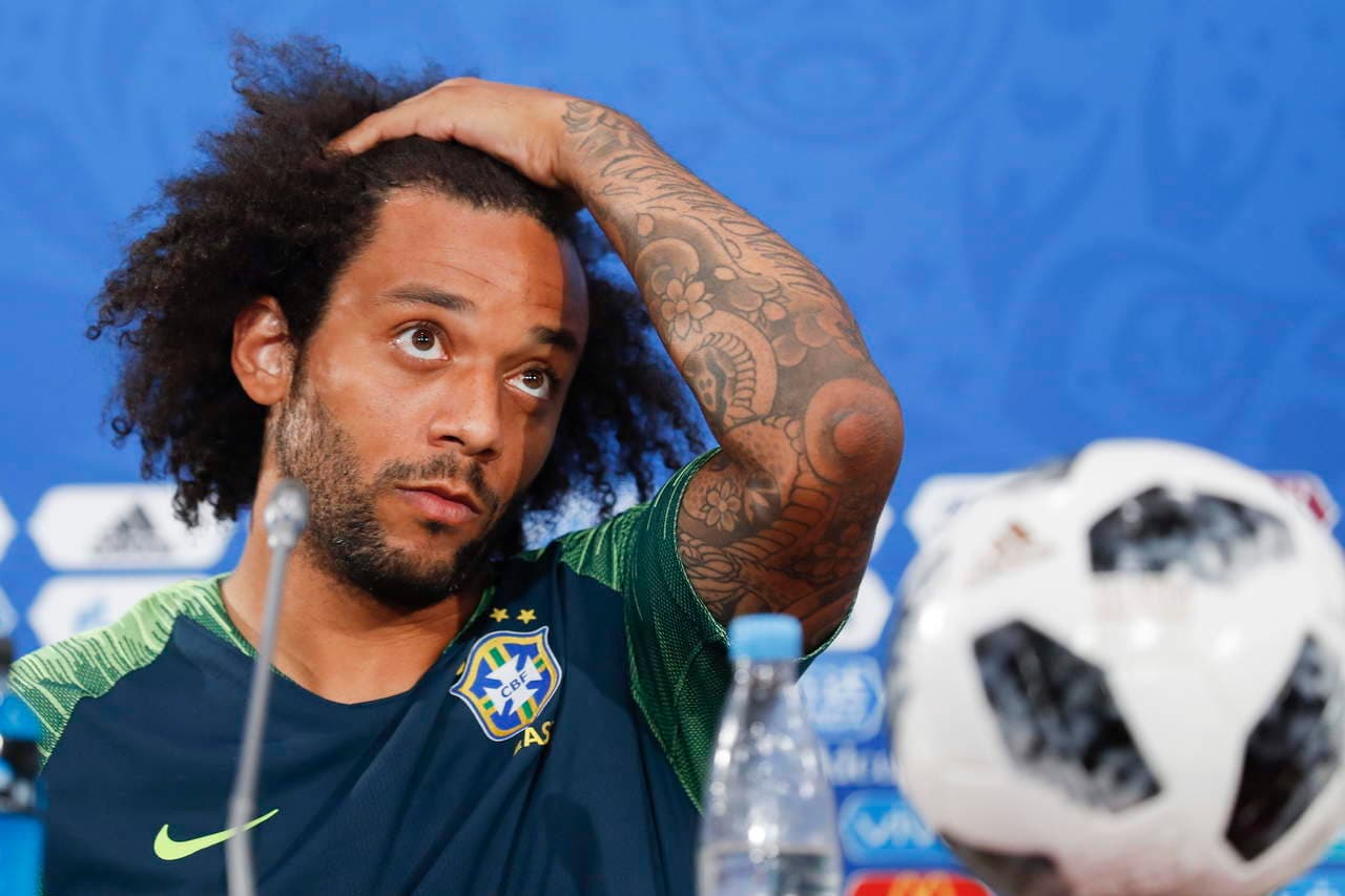 Neymar y Dani Alves também integraam a lista das partidas contra Ecuoro y Paraguai pelas eliminatórias para o Mundial.