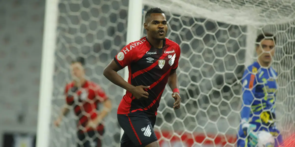 Nikão é um dos destaques do Athletico-PR