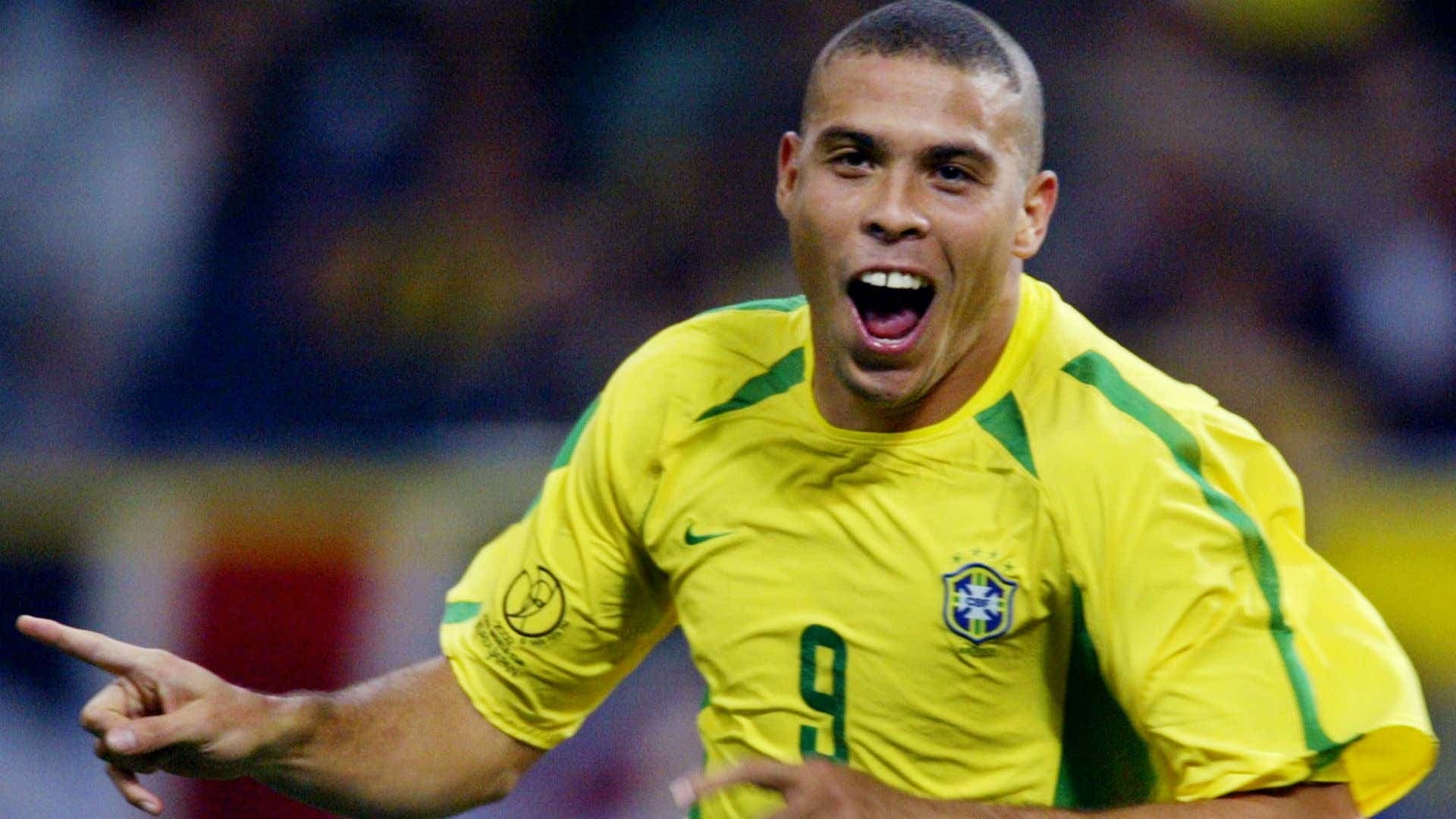 Nilton Petrone, ex-fisioterapeuta de Ronaldo, explica os momentos difíceis que o craque brasileiro passou