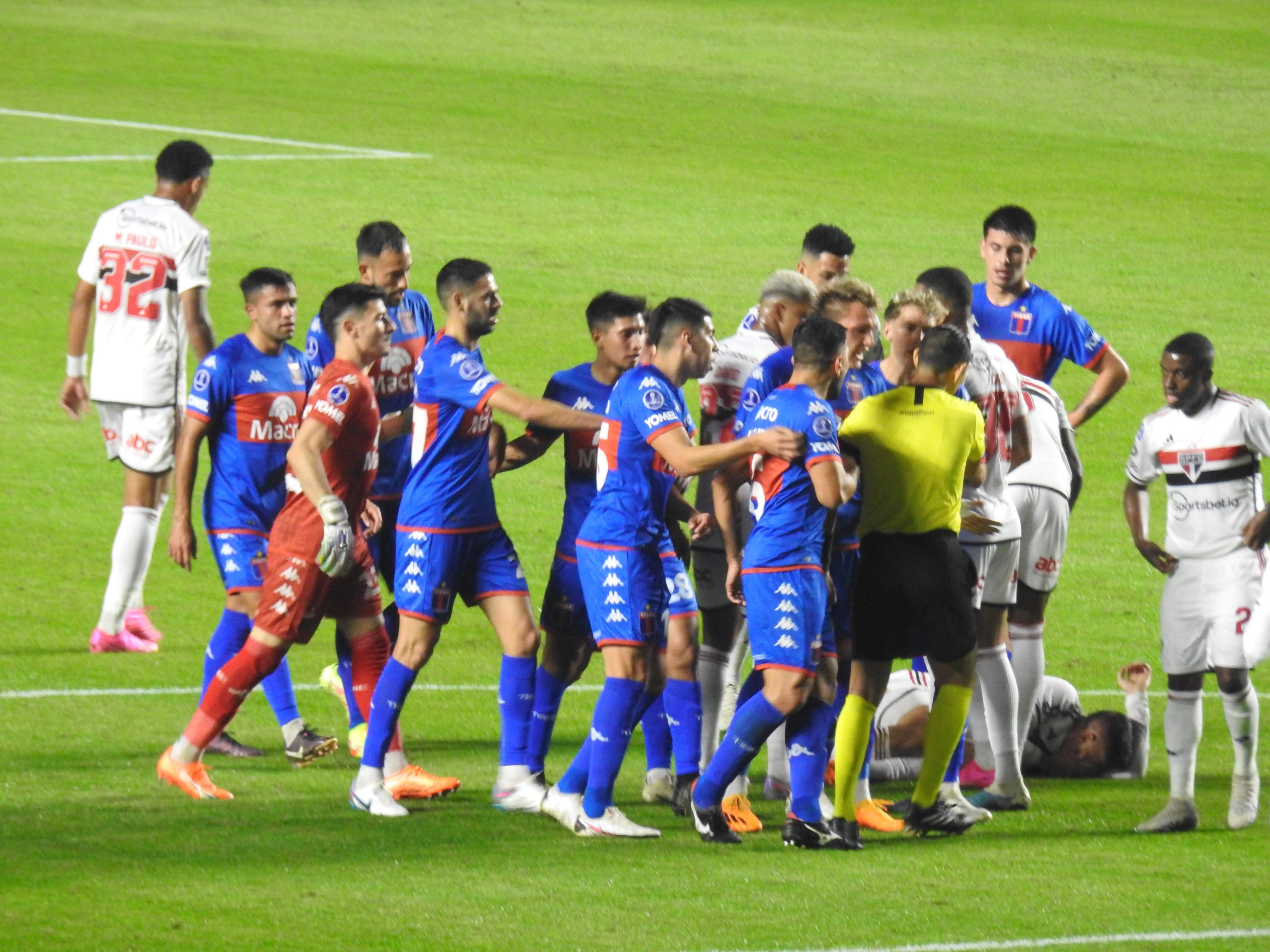 No último jogo da fase de grupos da Copa Sul-Americana 2023, o São Paulo e o Tigre, da Argentina, se enfrentaram