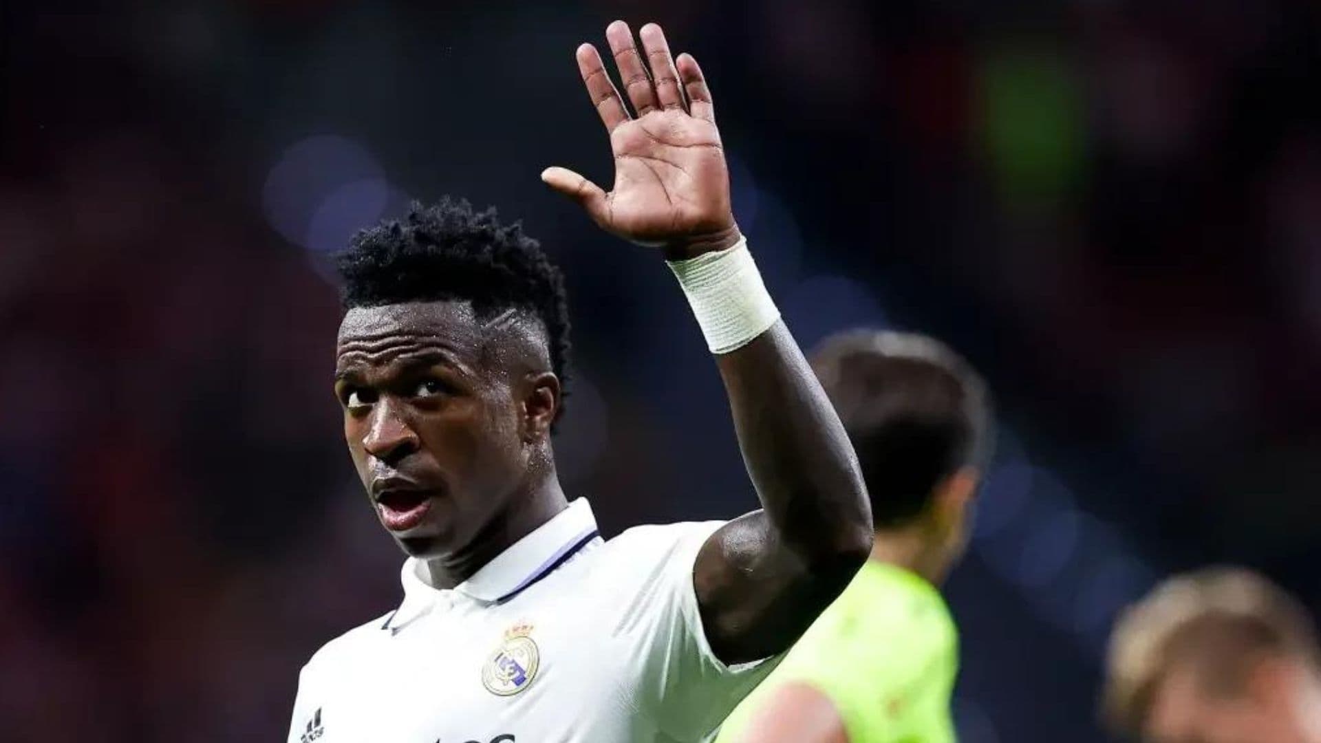 No último sábado (11), o Real Madrid, comandado por Carlo Ancelotti, venceu o Espanyol por 3 a 1, de virada, com gols de Vinícius Júnior