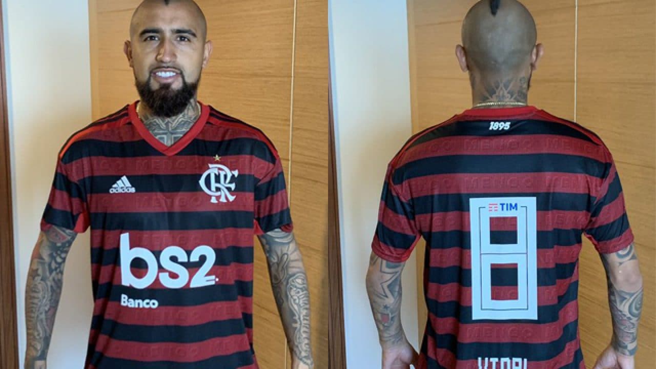 Nome de Arturo Vidal volta a figurar no Flamengo após recusa da Inter de Milão e possível título da Libertadores