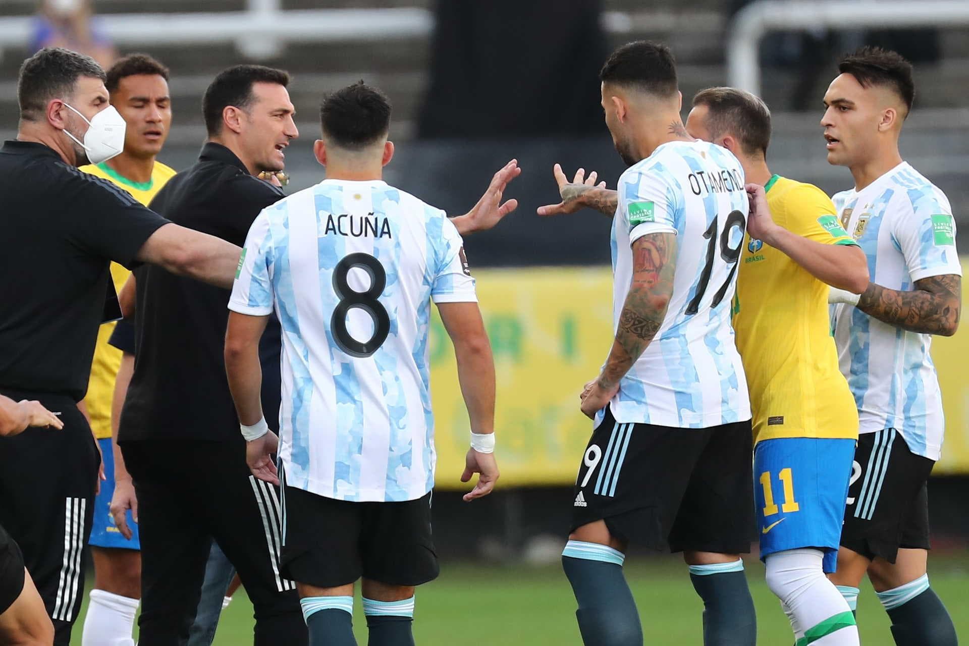 Normas da vigilância sanitária não permitiriam a realização do jogo com quatro jogadores que vieram da Inglaterra