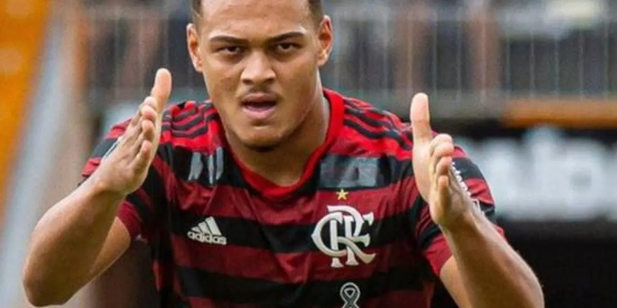 O atacante de 19 anos marcou os dois gols de Mengao contra Macaé