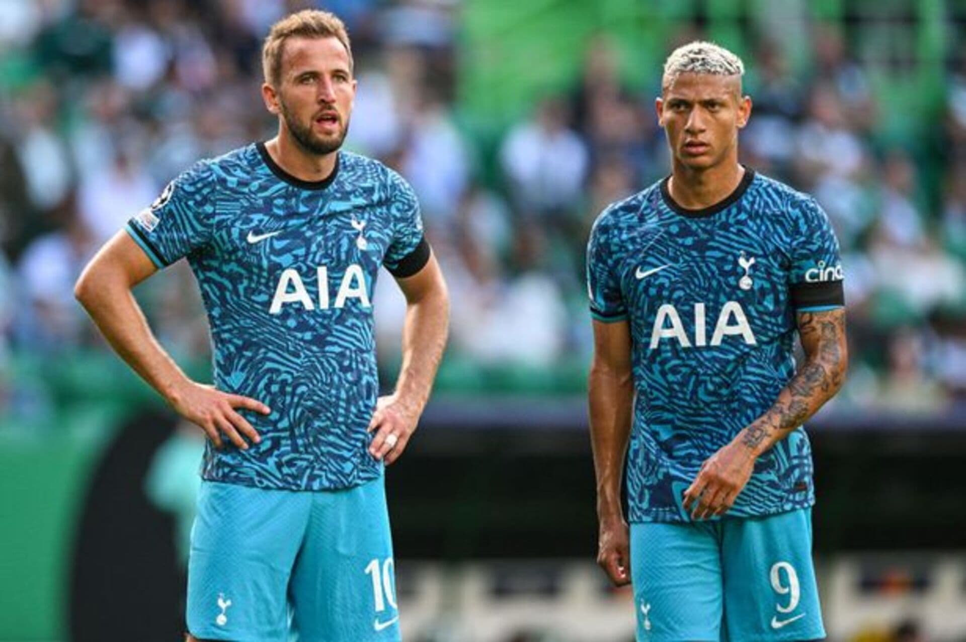 O atacante brasileiro Richarlison, atualmente no Tottenham Hotspur, pode estar prestes a receber um significativo aumento salarial