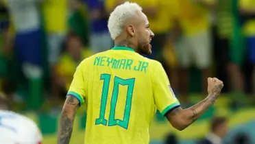 O atacante brasileiro sofreu uma lesão grave há um ano