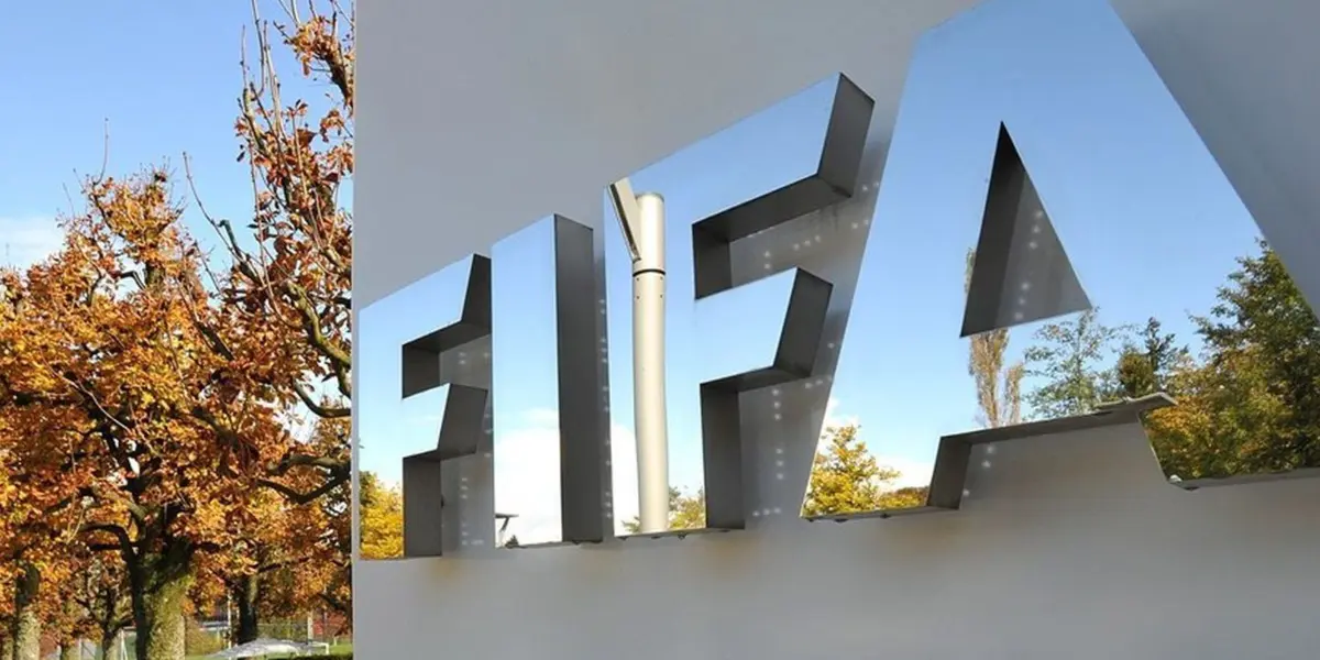 O Atacante e o clube foram condenados a pagarem dívidas que não foi quitada