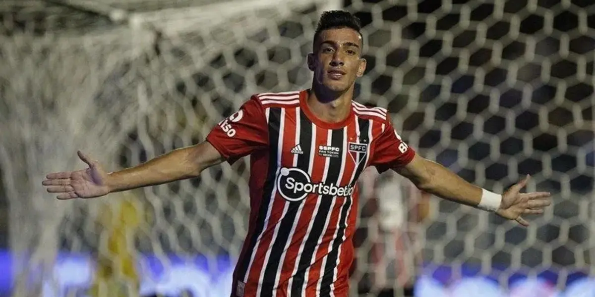 O atacante Pedrinho pediu afastamento do São Paulo nesta sexta-feira após ser acusado de agressão a uma ex-namorada