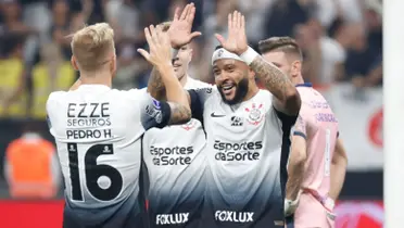 O atacante poderia deixar o clube e, necessariamente, por desempenho abaixo do esperado