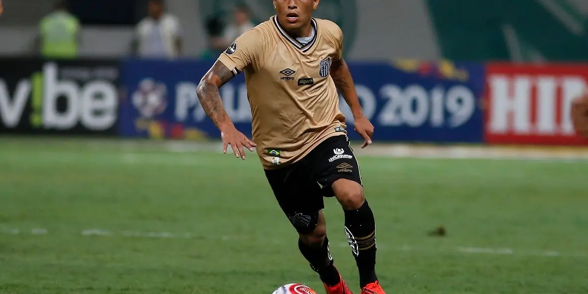 O atleta chegou do Corinthians e já está treinando