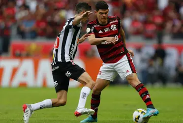 O Atlético Mineiro venceu o Flamengo por 2 a 1 na Copa do Brasil, onde o Eduardo Vargasfoi titular e foi substituído aos 63'.