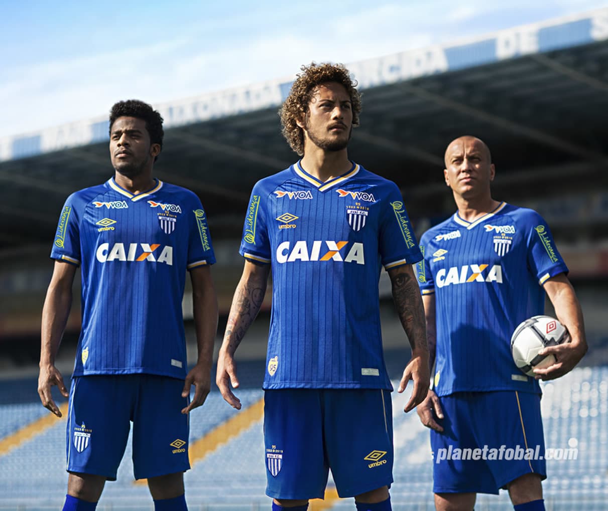 O Avaí anunciou nesta terça-feira a rescisão do contrato dos jogadores Jô e Lourenço após participarem de uma festa que terminou em tiroteios perto da cidade de Florianópolis.