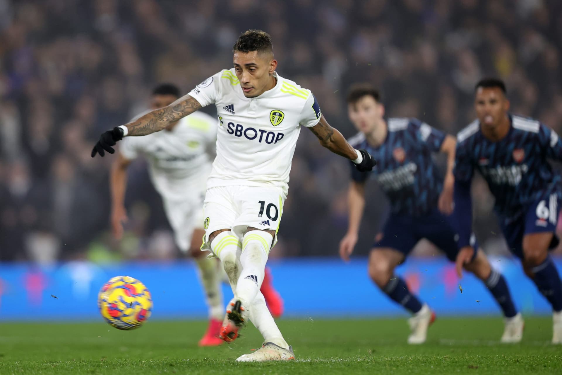 o clube catalão tem conversações avançadas com o agente do atacante, será a primeira contratação de Xavi neste mercado?
