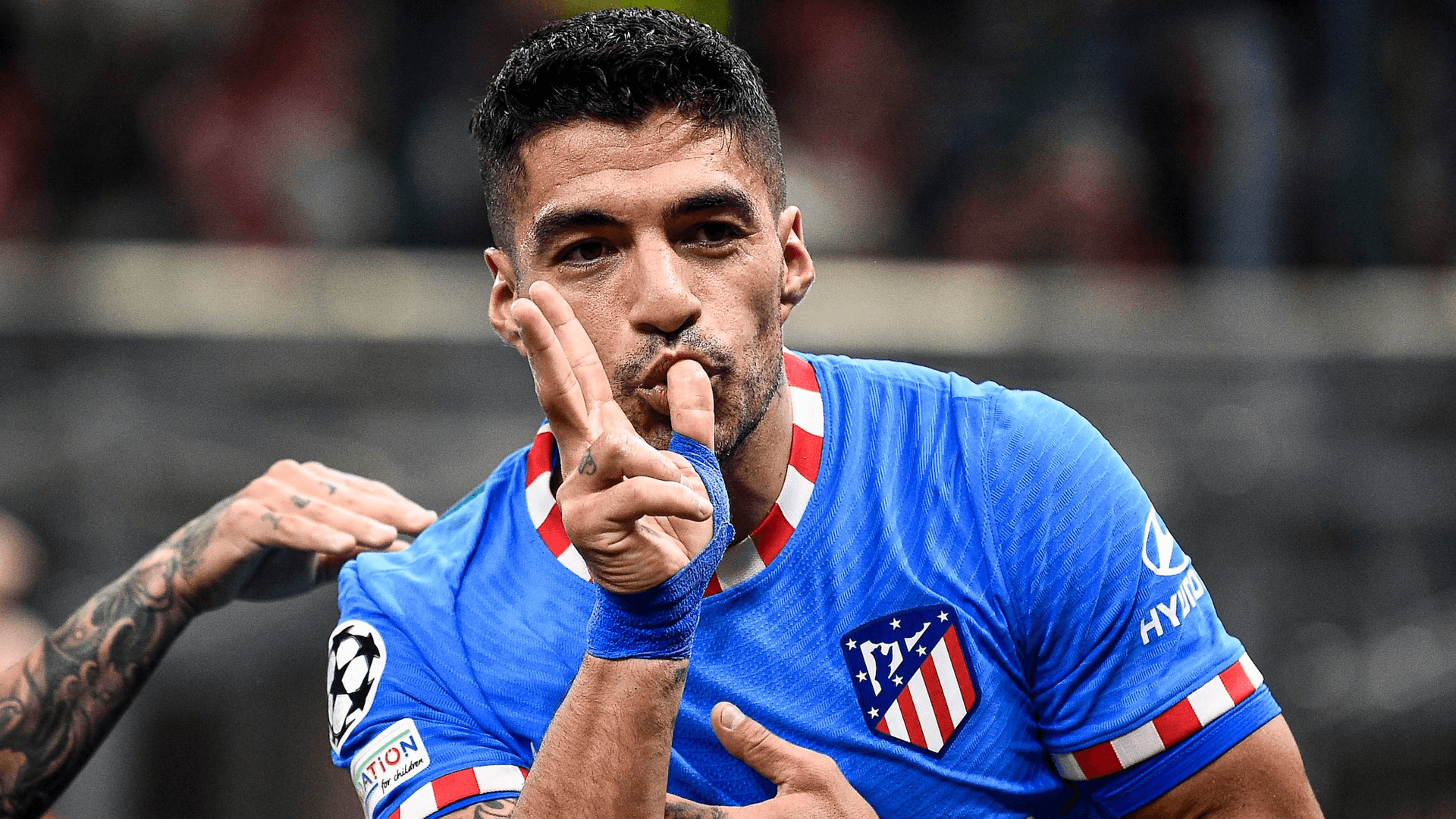 O clube que foi humilhado pelo Verdão e quer gastar fortuna em Suárez