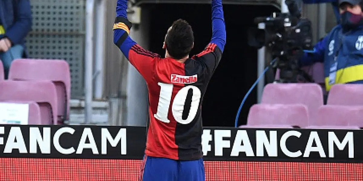 O Comitê de Competição da Real Federação Espanhola de Futebol multou na quarta-feira Lionel Messi em 600 euros por mostrar uma camisa do Newell em homenagem a Maradona no último domingo