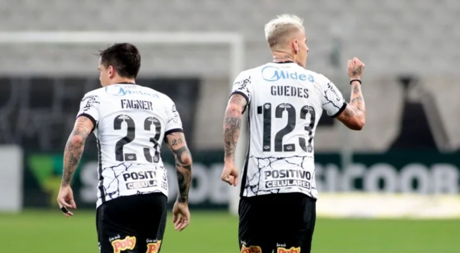 O Corinthians, enfim, voltou a vencer. A equipe comandada por Vanderlei Luxemburgo venceu o Fluminense por 2 a 0 na tarde deste domingo
