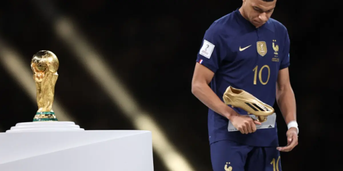 O craque francês imitou o gesto obceno feito pelo argentino na final da Copa do Mundo