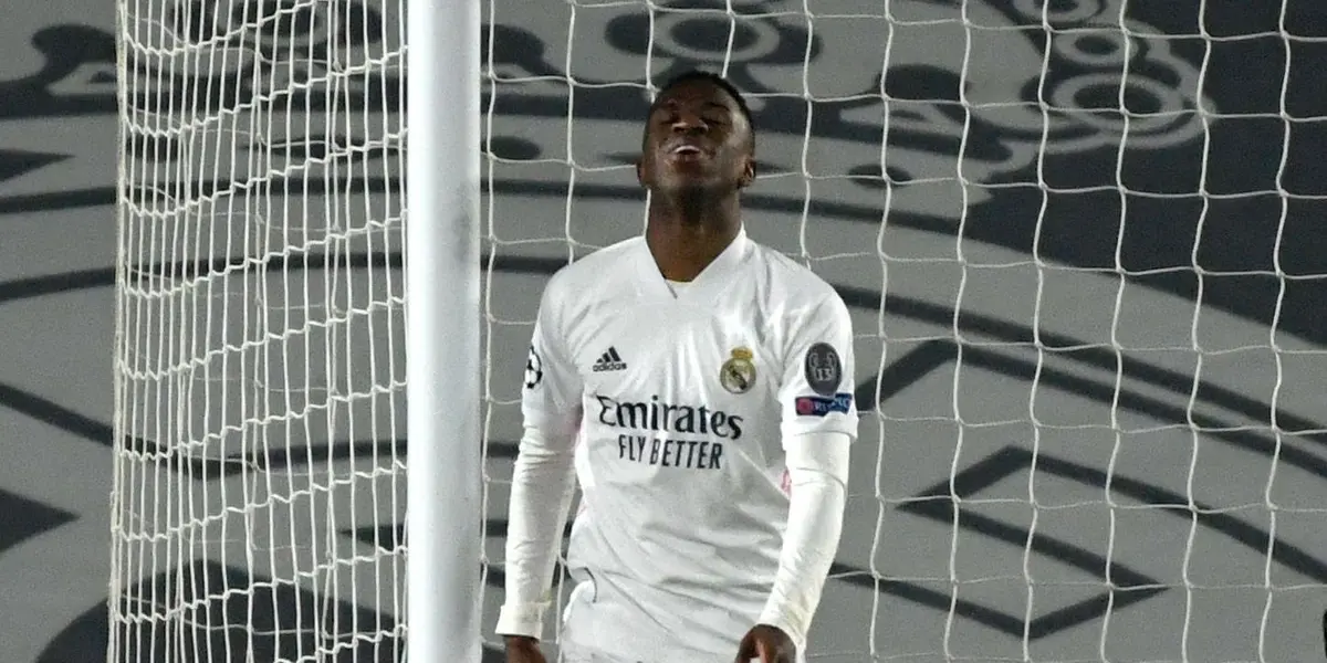 O defesa do Barcelona deixou uma mensagem provocativa ao avançado do Real Madrid a meio do clássico disputado no Santiago Bernabéu, quando os catalães já tomavam banho por 4 a 0.