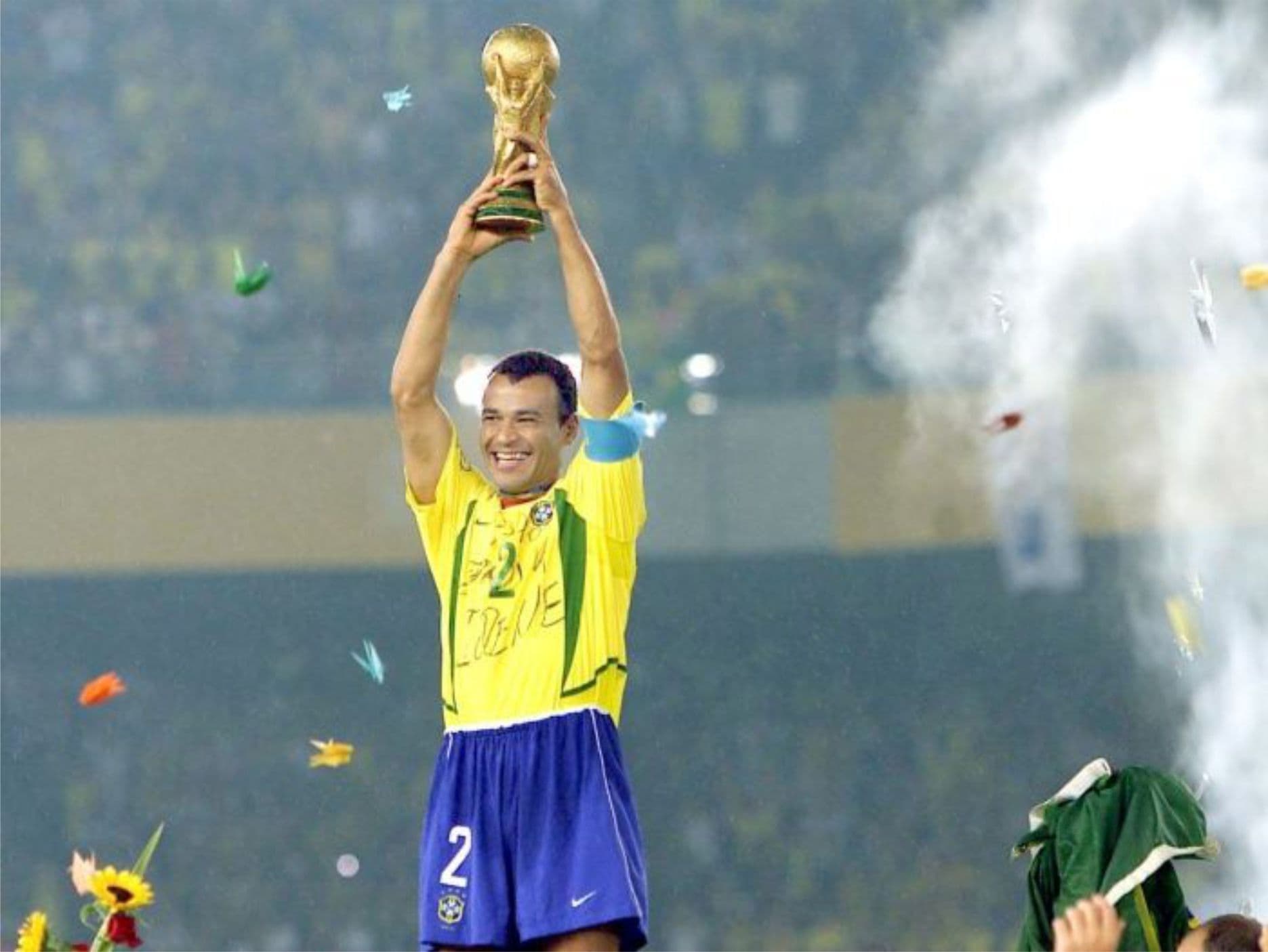 O ex-lateral direito e pentacampeão do mundo, Cafu, tem grande influência na CBF e já deu seu parecer sobre quem é o novo técnico da seleção