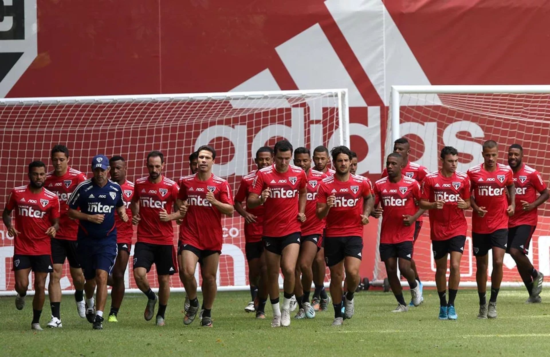 O executivo de futebol do Fortaleza, Sérgio Papellin, concedeu uma entrevista nesta terça-feira (23) ao portal, na qual abordou a situação