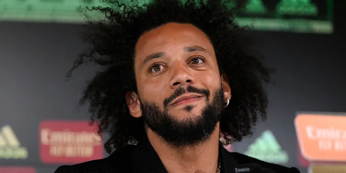 O extremo brasileiro deixa o Real Madrid como o futebolista com mais títulos; depois de 16 anos ele vai vestir as cores de outro clube.