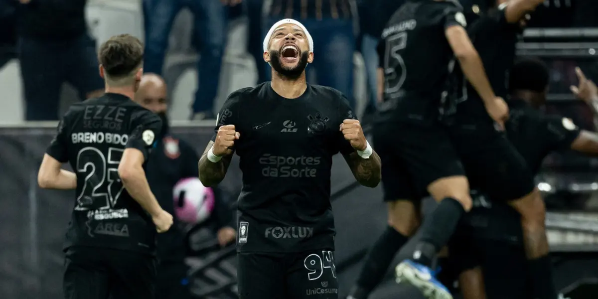 O feito de Depay que pode ajudar o Corinthians (Foto: Corinthians)