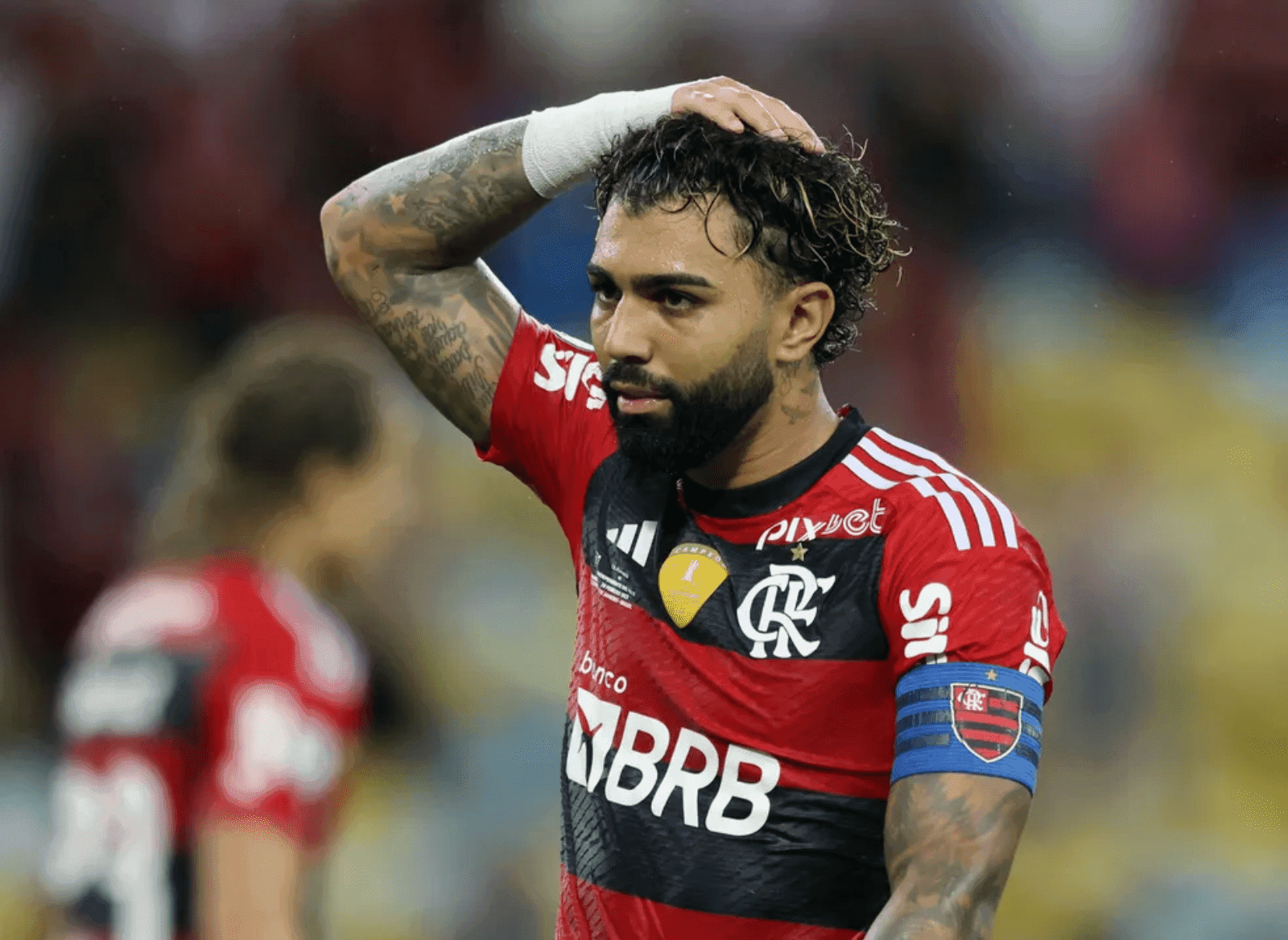 O Flamengo venceu o Vasco por 3 a 1 e se classificou para a final do Campeonato Carioca, apesar do triunfo a torcida criticou um jogador em especial