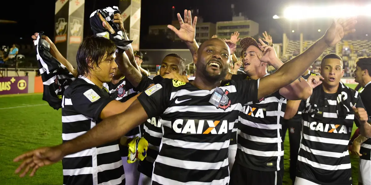 O grande feito de ex-jogador do Corinthians (Foto: Corinthians)