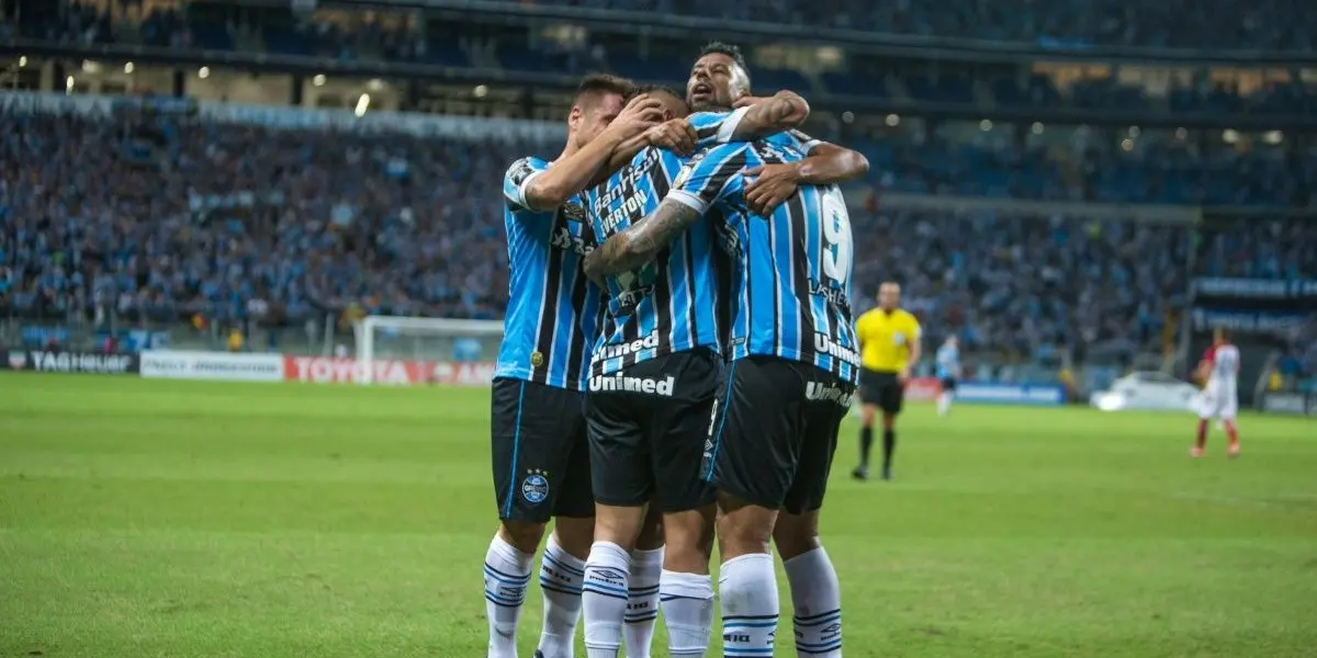 O Grêmio conquistou uma importante vitória na noite desta quarta-feira (02/03/2023), ao bater o Campinense por 2 a 0, em jogo válido pela Copa do Brasil