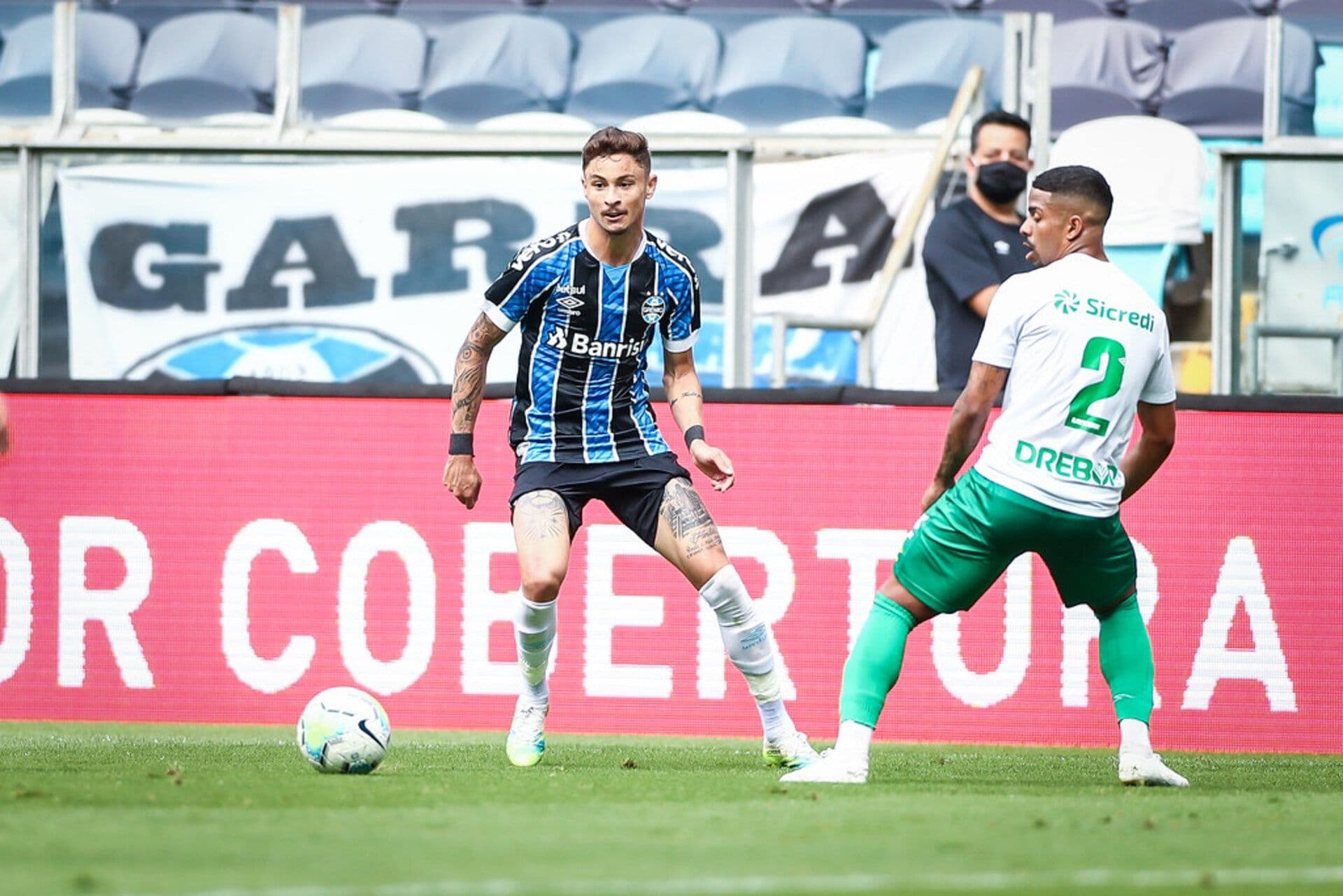 O Grêmio conquistou uma importante vitória na noite deste domingo, dia 30 de abril, na Arena Pantanal, em Cuiabá