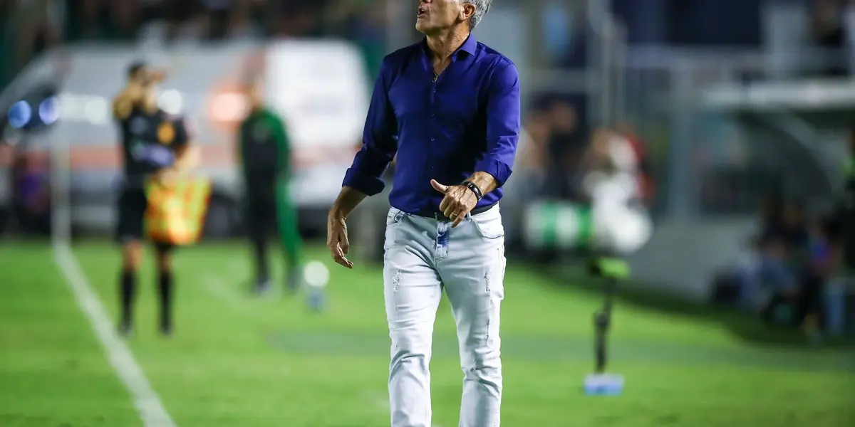 O Grêmio se reapresentou na tarde desta segunda-feira após sofrer a primeira derrota no Campeonato Brasileiro. A equipe se prepara