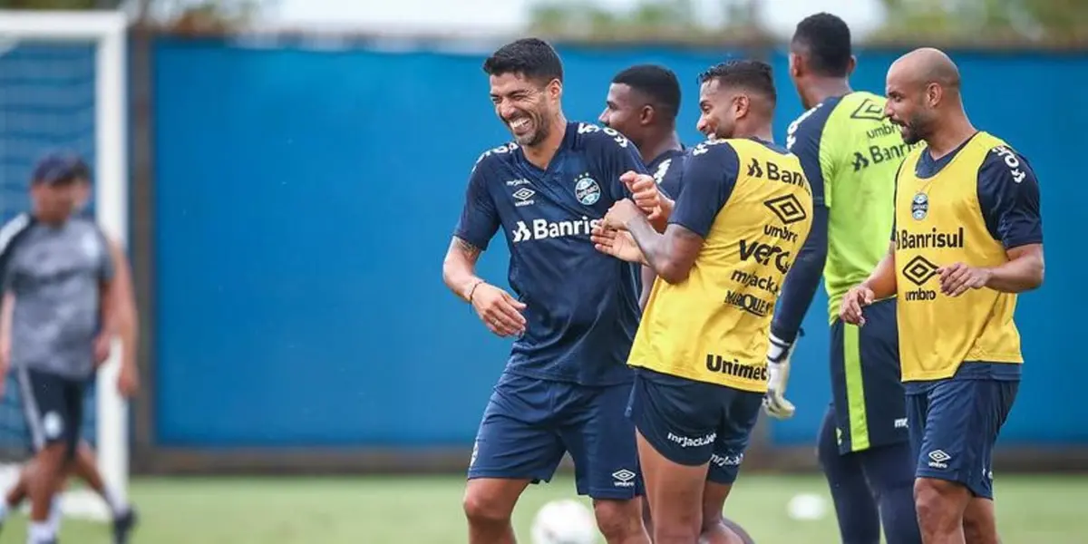 O Grêmio, time de futebol gaúcho, optará por viajar em voos fretados em algumas partidas do calendário deste ano, como uma forma de reduzir