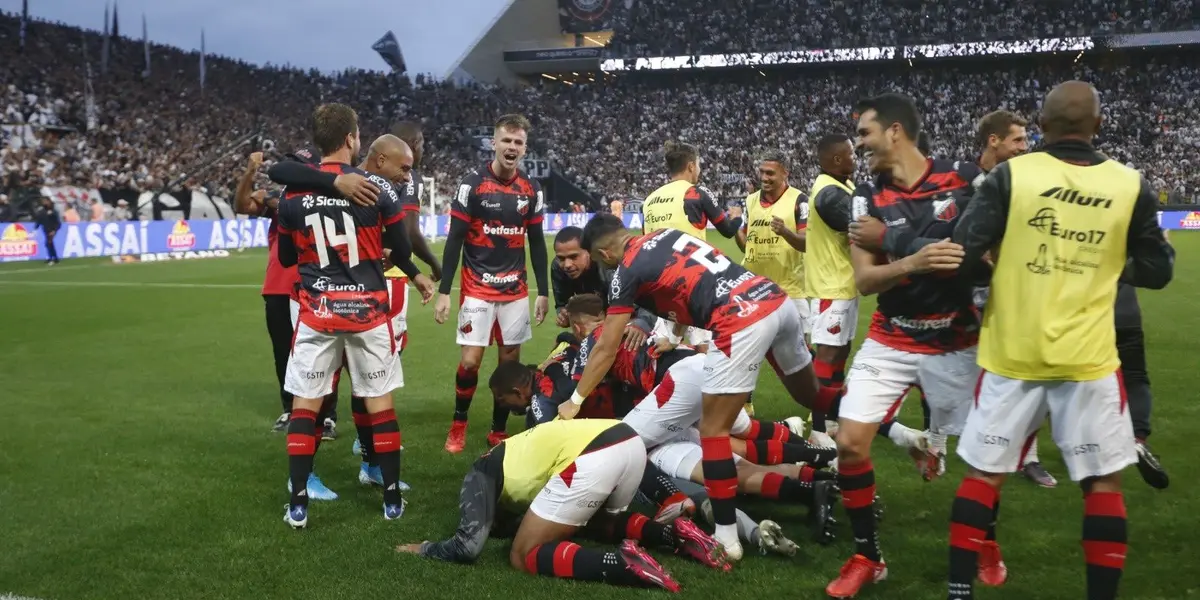 O Ituano afastou o volante, André Luiz, após o jogador ser denunciado pelo Ministério Público de Goiás por possível envolvimento com manipulação de resultados