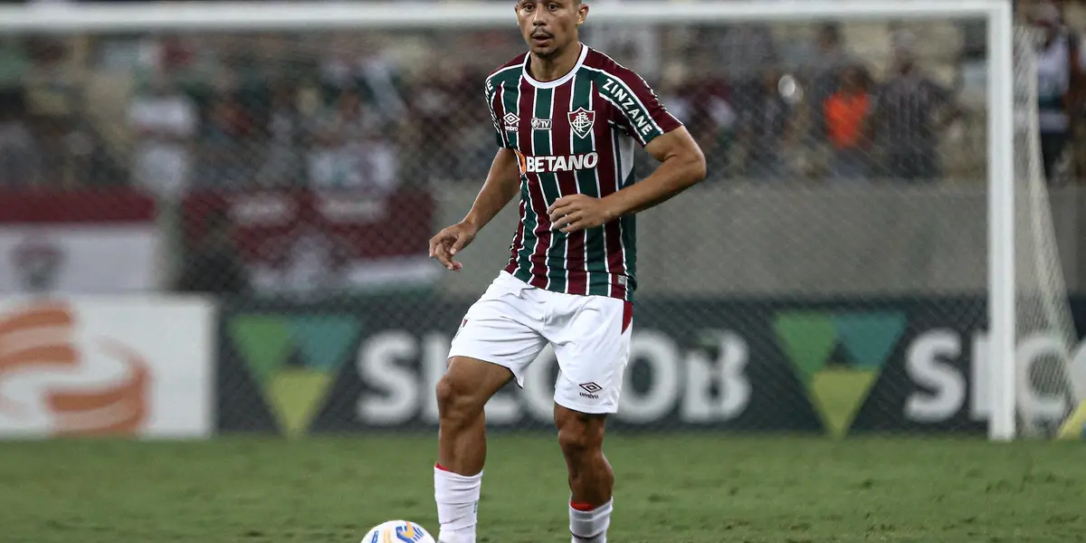 O jogador de 20 anos do Fluminense já é considerado por muitos o melhor em sua posição no Brasileirão. Completo com e sem bola.