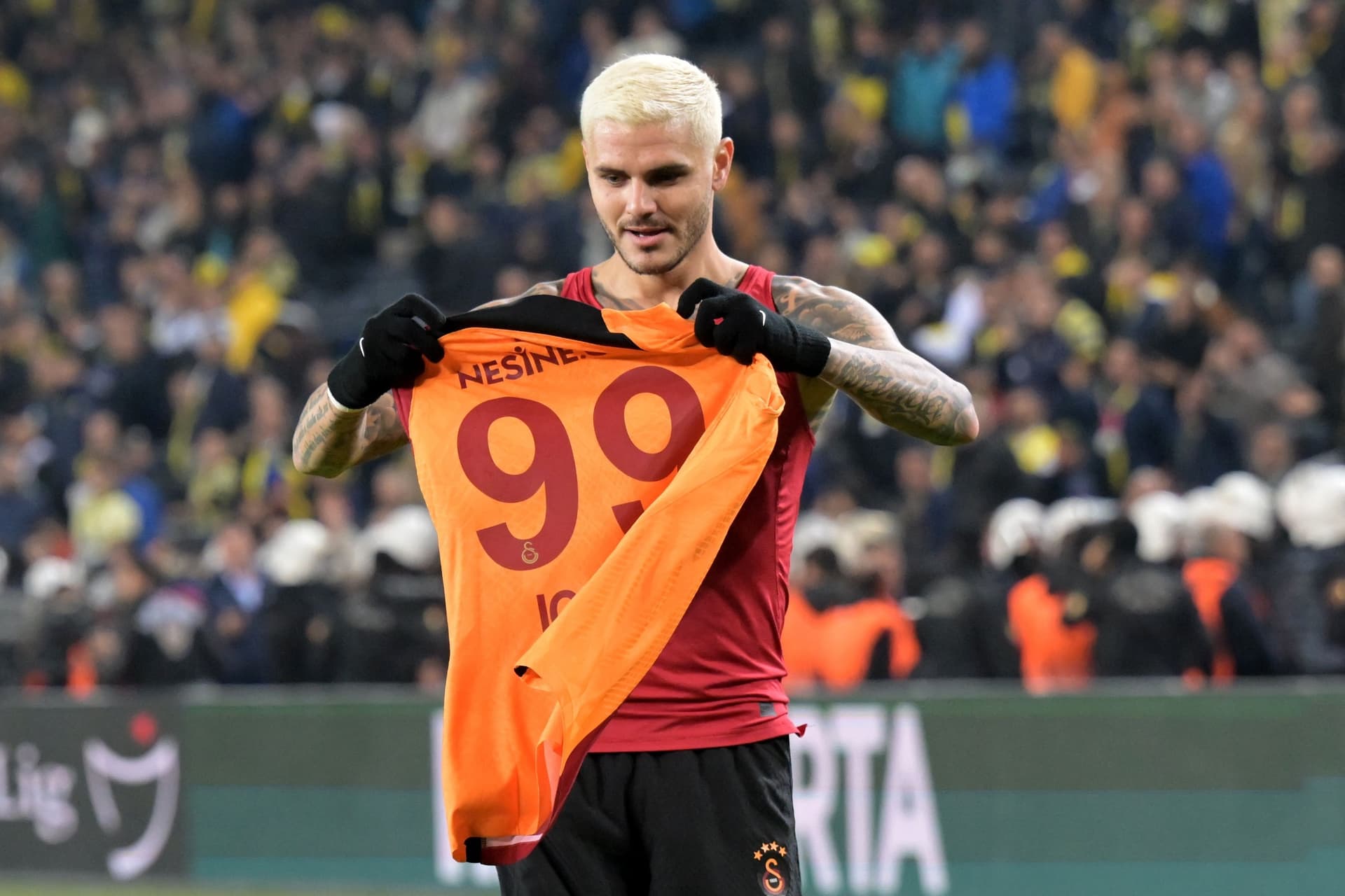 O jogador argentino atualmente joga no Galatasaray