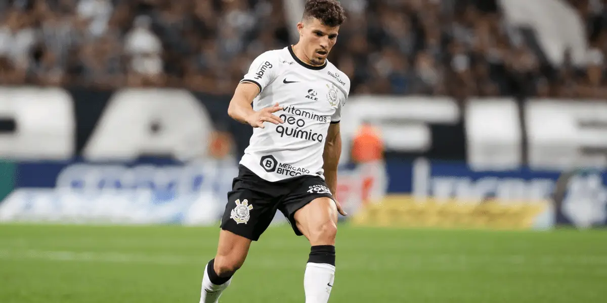 O jogador do clube paulista está sendo investigado por injúria racial