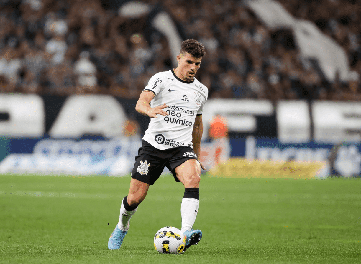 O jogador do clube paulista está sendo investigado por injúria racial