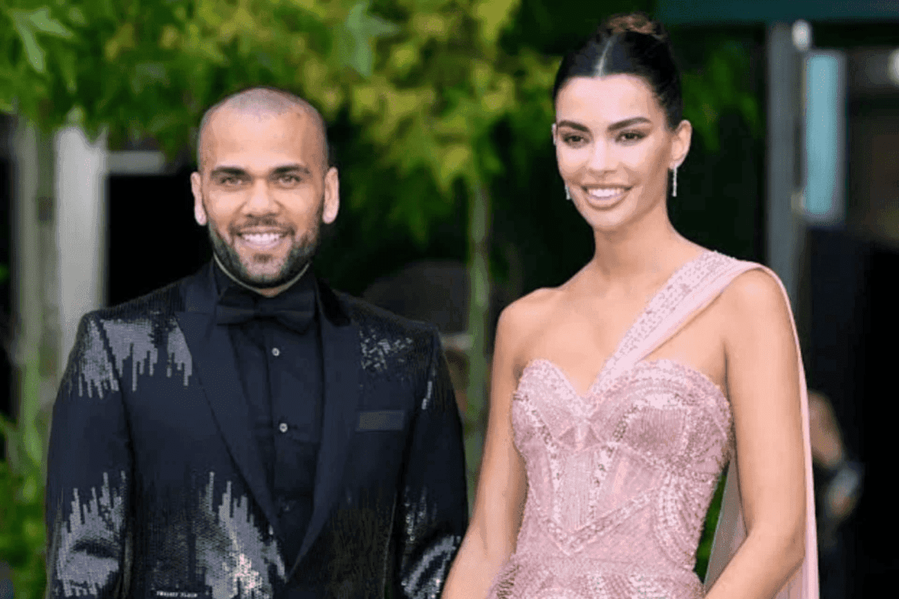 O jornal Mundo Desportivo teve acesso a mensagens privadas da ex-esposa de Daniel Alves