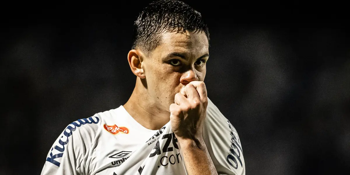 O jovem de 18 anos é um promissor jogador de futebol brasileiro