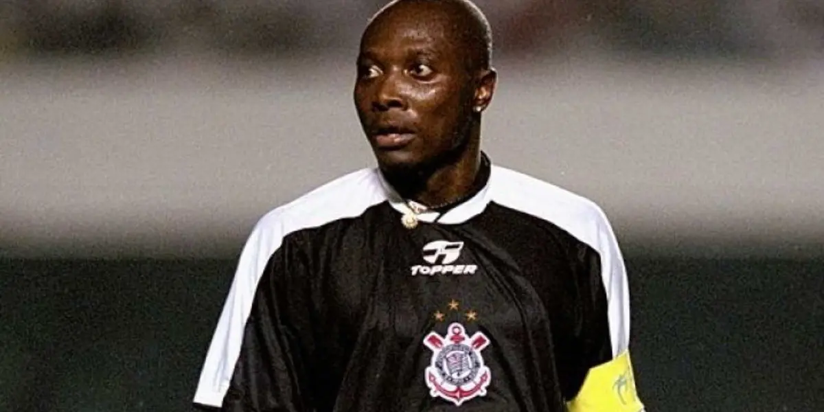 O mais alto órgão dirigente do futebol mundial falou através das redes sociais após a saída do colombiano, que não morreu na noite de quarta-feira