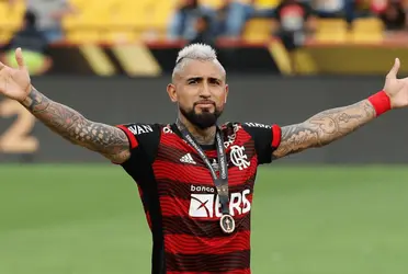 O meio-campista esteve perto de fechar contrato com os Águilas do Club América, mas acabou acertando com o Flamengo do Brasil