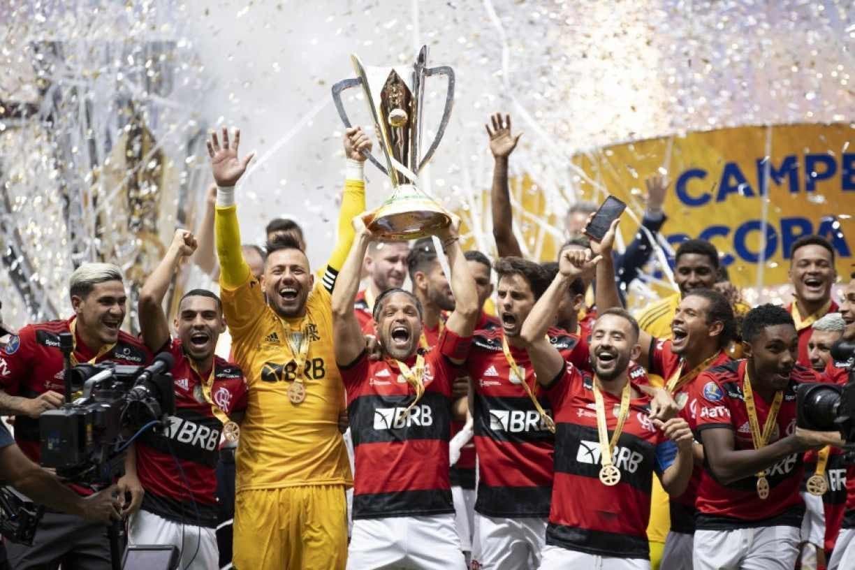 O "Mister" pediu, e outro jogador rubro-negro pode estar de malas prontas para a Europa