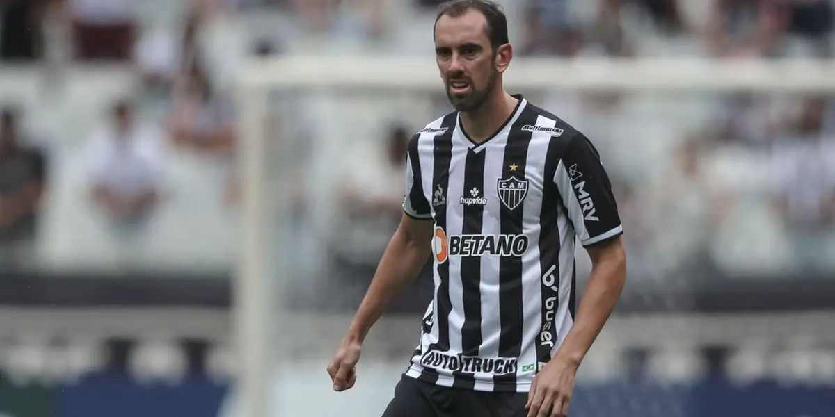 O outro jogador de defesa do Galo que não foi bem diante do Coxa