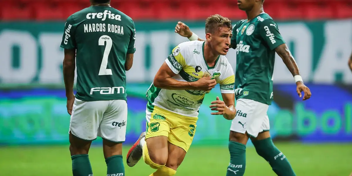 O Palmeiras conheceu a primeira derrota diante do Defensa y Justicia