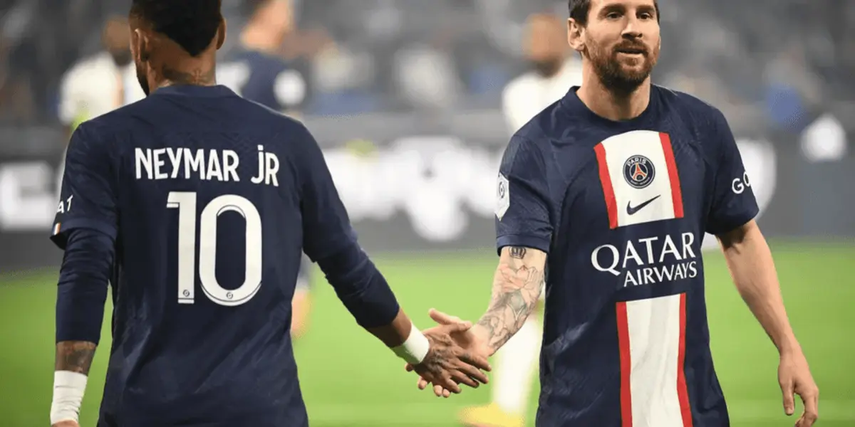 O PSG foi derrotado por 2 a 0 pelo Rennes e atitude da torcida revoltou Neymar e Messi